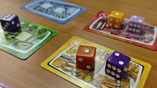 Imagen de reseña: «"Virus!: Roll & Write"»
