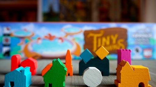 Imagen de reseña: «"Tiny Towns"»