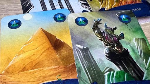Imagen de reseña: «"Claim: Refuerzos – Mapas"»