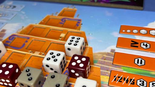 Imagen de reseña: «"Pyradice"»