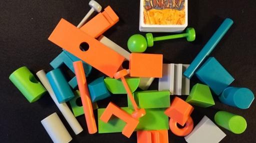 Imagen de reseña: «"Junk Art"»
