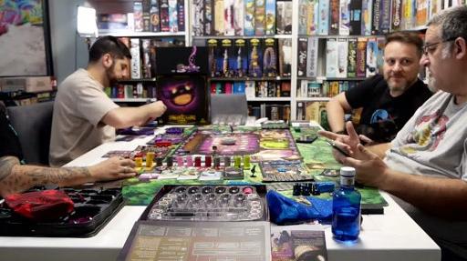 Imagen de reseña: «Partida a "Wonderland's War"»