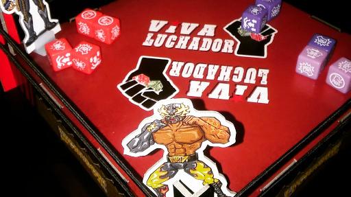 Imagen de reseña: «"¡Luchador! El Juego de Dados de Lucha Libre Mexicana"»