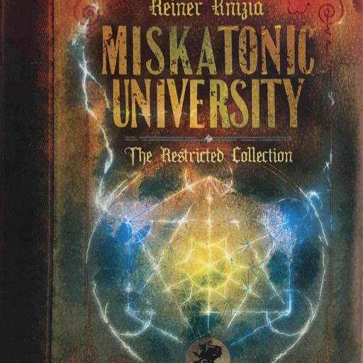 Imagen de juego de mesa: «Miskatonic University: The Restricted Collection»